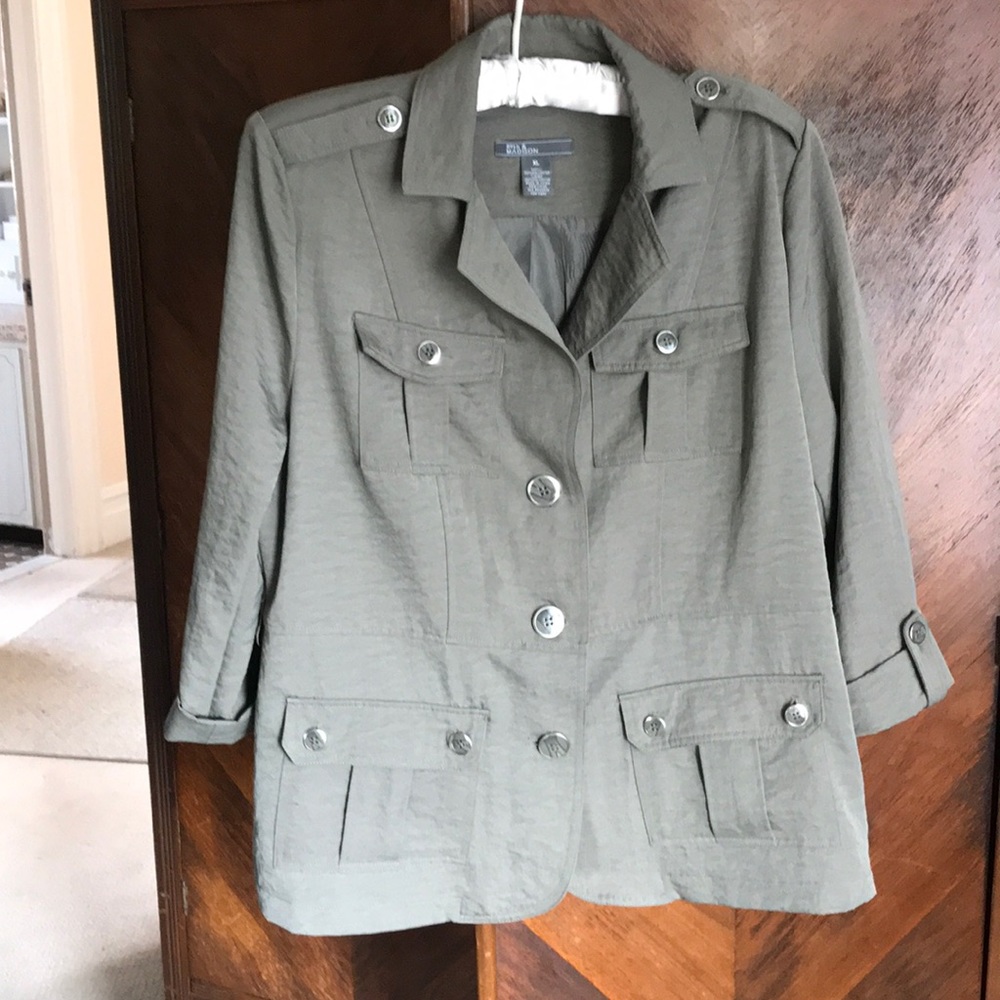 Spring/Fall light weight jacket/olive drab green